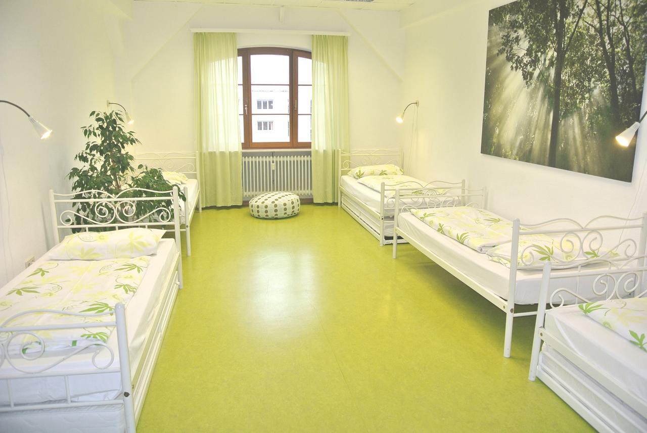Steffis Hostel Heidelberg Esterno foto
