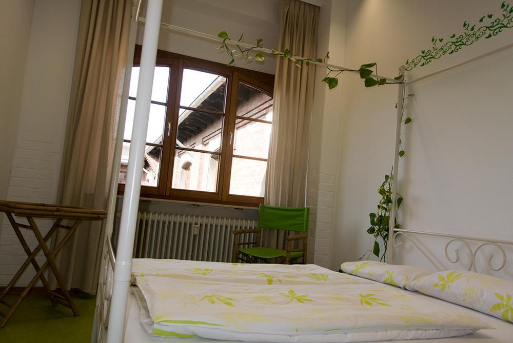 Steffis Hostel Heidelberg Esterno foto